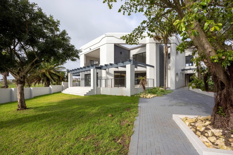 5 Bedroom Property for Sale in Myburgh Park Western Cape